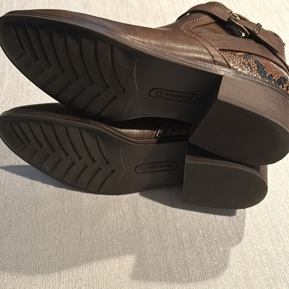 BareTraps Women’s Brown textured Ankle Booties w/ Buckle new condition Sz 10 - Picture 16 of 16